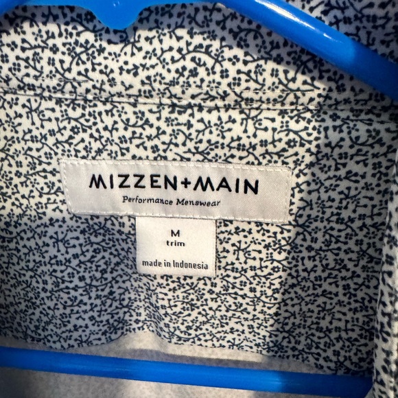 Mizzen+Main Men's Blue and white floral shirt - Picture 3 of 3